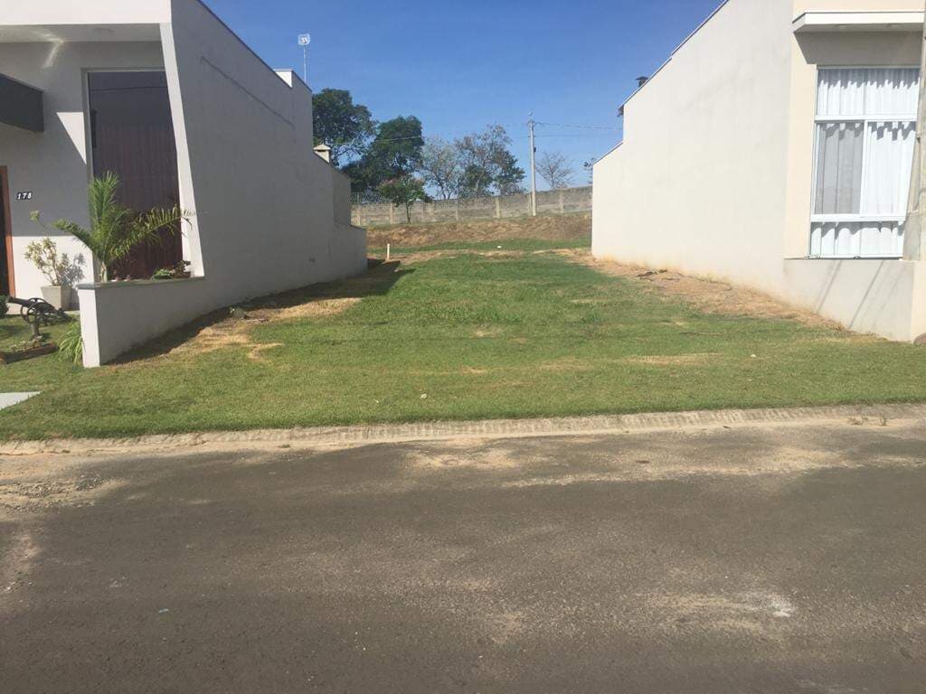 Lote em condomínio à venda no Condomínio Monte Verde
