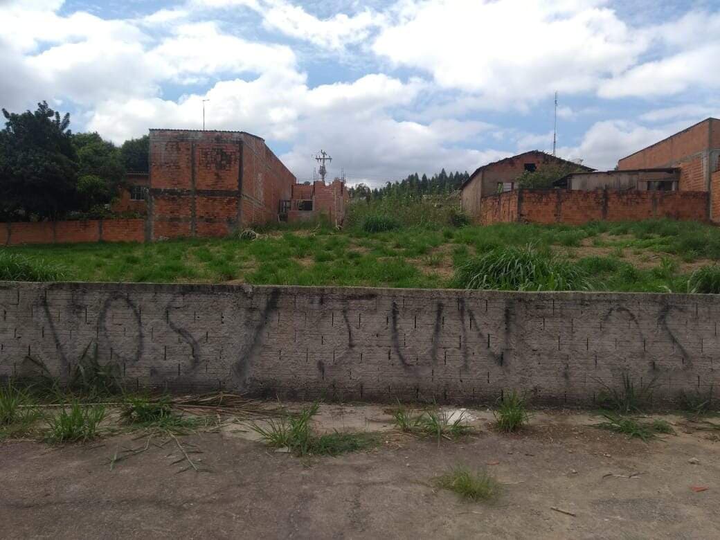 Lote à venda no Jardim Moreira