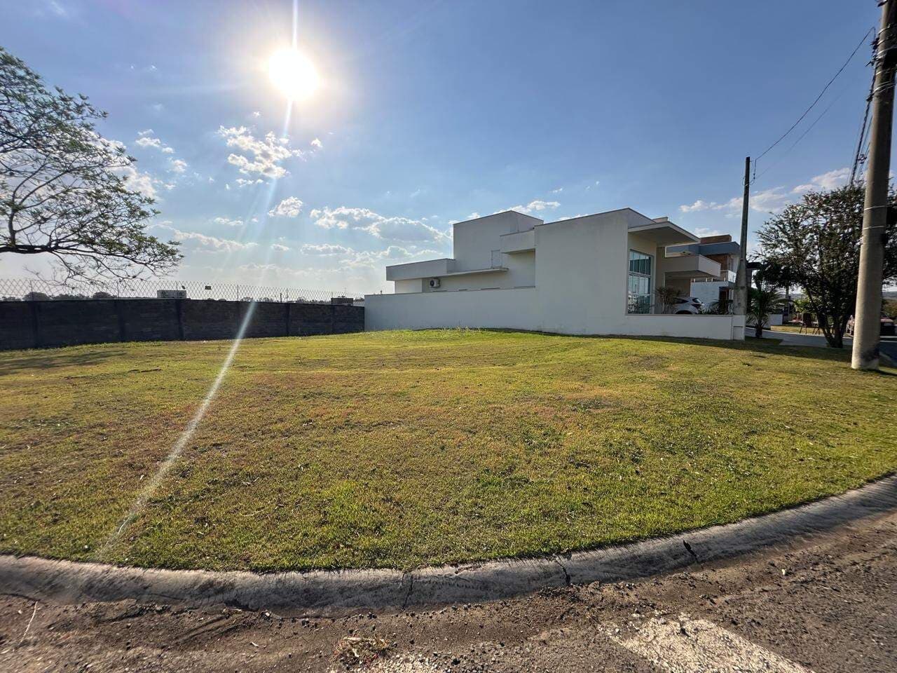 Lote em condomínio à venda no Condomínio Monte Verde