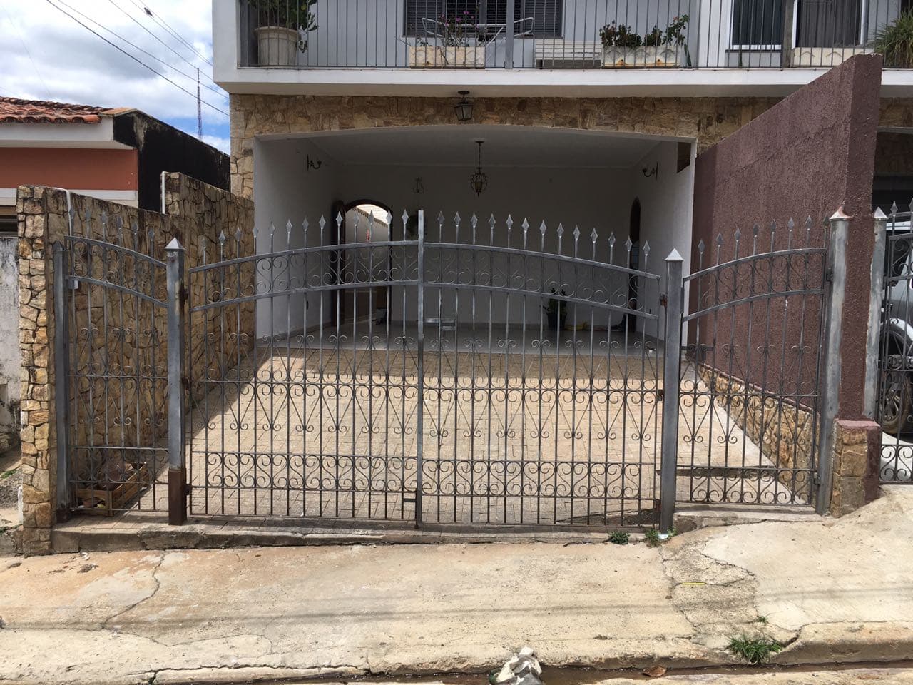 Casa à venda, do meio, Jardim Bela Vista